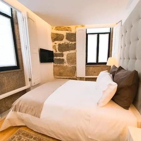 Casa Dos Sequeiras Port Wine Cellars Vila Nova de Gaia