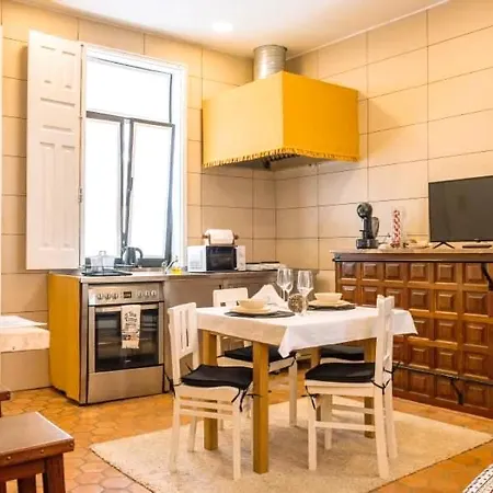 Casa Dos Sequeiras Port Wine Cellars * Вила-Нова-ди-Гая