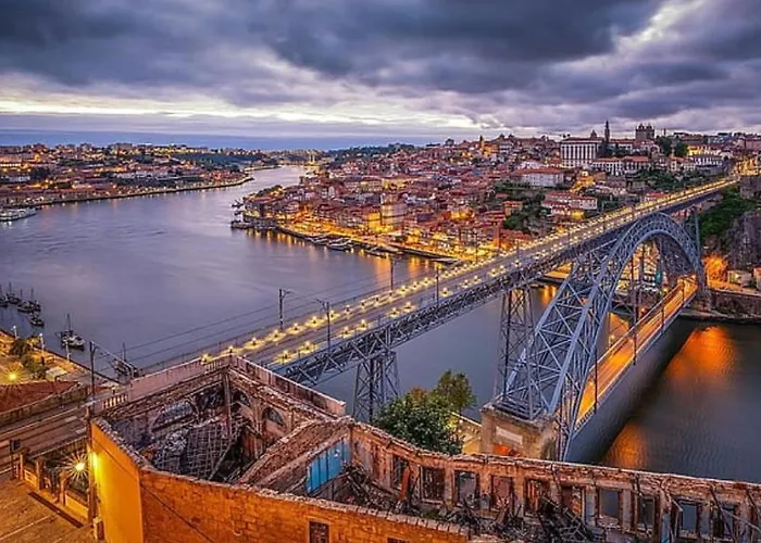 Casa Dos Sequeiras Port Wine Cellars * Vila Nova de Gaia